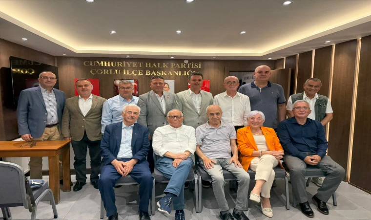 Başkanlar Özgür Özel’den Yana Tavır Aldı