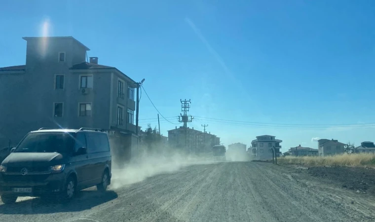Kumru Caddesi'nde Toz Çilesi Bitmiyor
