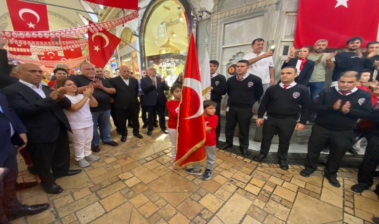 Tarihi Kapalıçarşı’da Cumhuriyet’in 100’üncü yıl coşkusu yaşandı