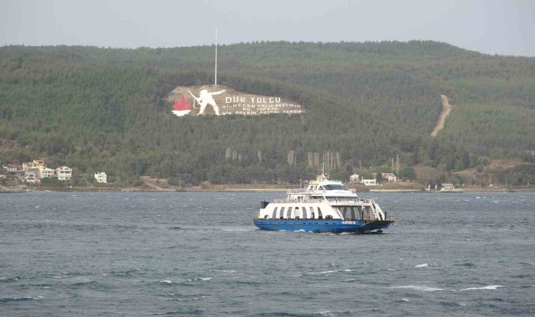 Bozcaada ve Gökçeada’ya feribot seferlerine fırtına engeli