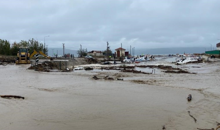 Çanakkale’de Kepez Deresi taştı