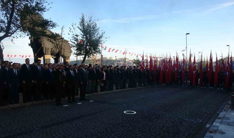 Çanakkale’de saat 09.05’te hayat durdu