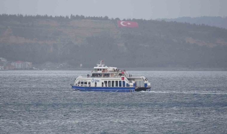 Gökçeada ve Bozcaada’ya tüm feribot seferleri iptal edildi