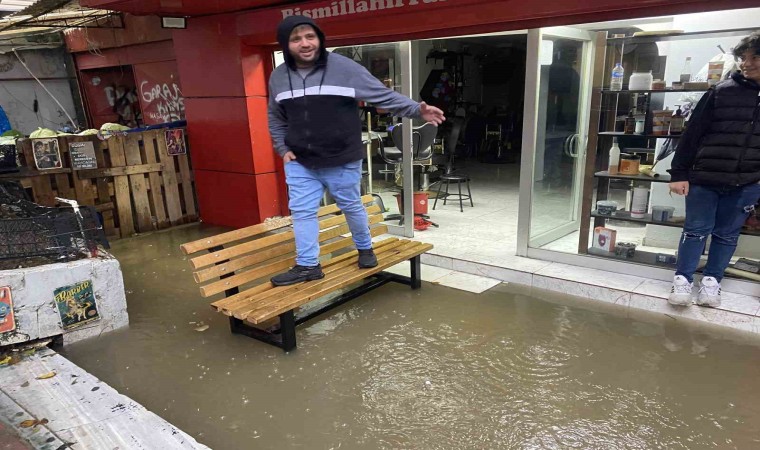 İstanbul’da yağış vatandaşları olumsuz etkiledi