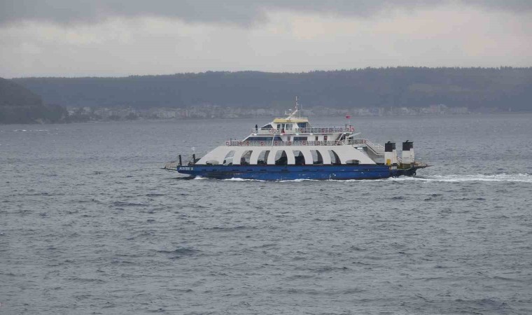 Bozcaada ve Gökçeada’ya tüm feribot seferleri iptal edildi