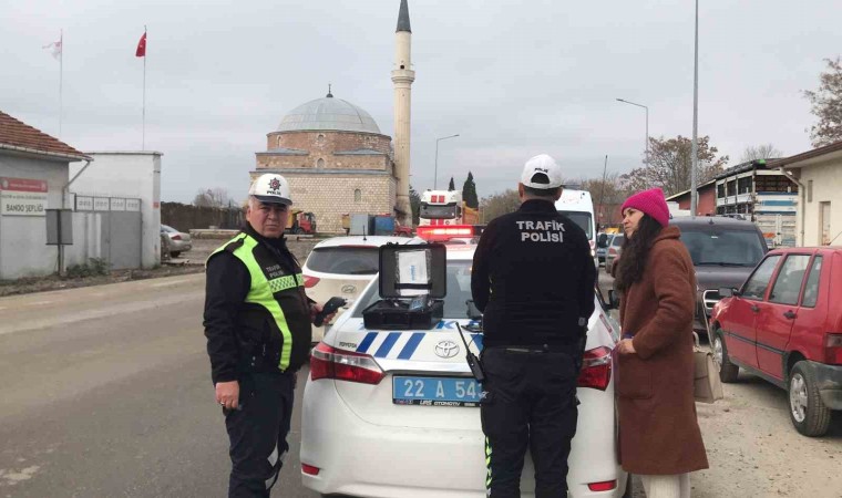 Edirne’de iki otomobilin çarpışması sonucu bir kişi yaralandı