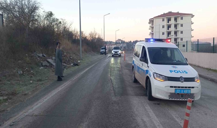 Edirne’de su kaçağından kaynaklanan buzlanma beraberinde kazaları getirdi