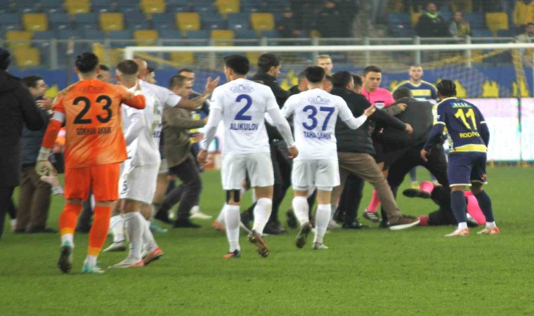 Süper Lig kulüpleri, Halil Umut Meler’e yapılan saldırıyı kınadı