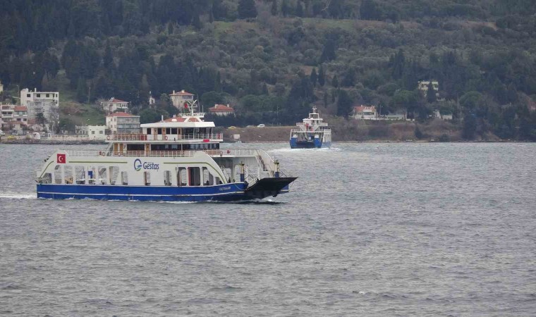 Bozcaada ve Gökçeada’ya fırtına nedeniyle 2 gündür sefer yapılamıyor