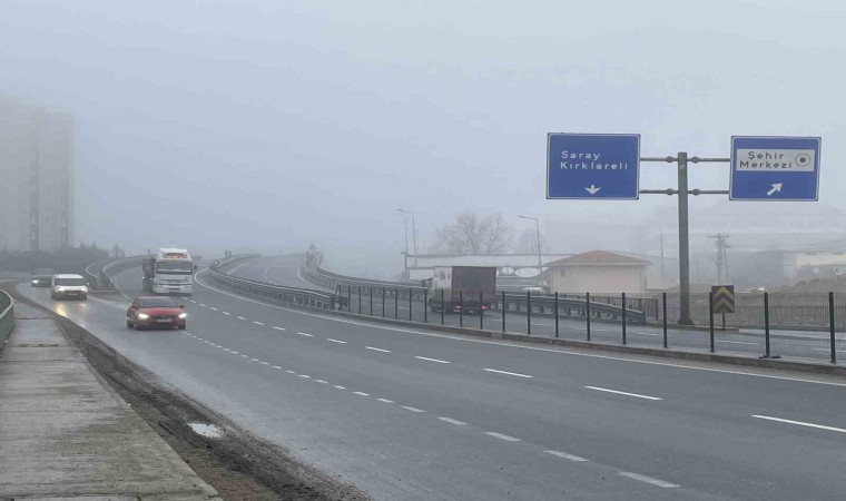 Tekirdağ’da sis etkisini gösterdi