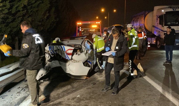 TEM Otoyolu’nda kovalamaca kazayla bitti: 14 göçmen, 4 polis yaralı