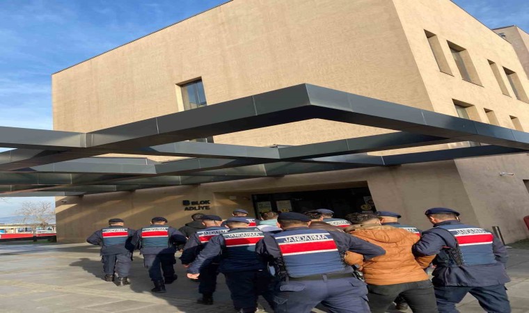 Çanakkale’de kablo hırsızlığı şüphelileri yakalandı