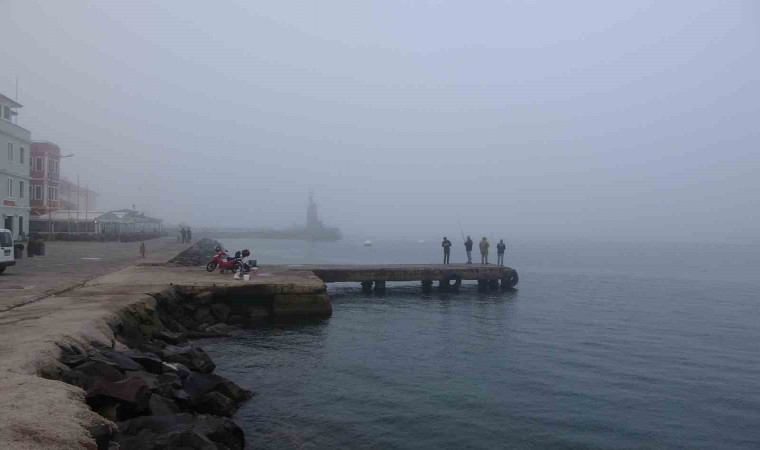 Çanakkale’de sis etkili olmaya devam ediyor