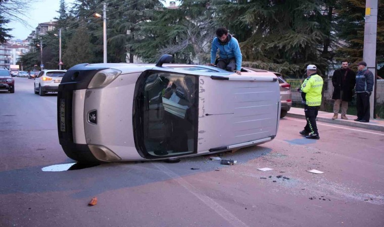 Edirne’de iki otomobil çarpıştı: 1 yaralı