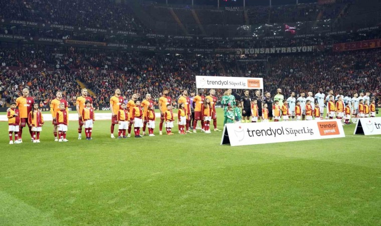 Galatasaray - Başakşehir maçını 45 bin 811 taraftar izledi