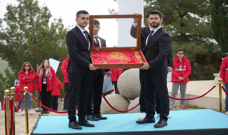 Bakan Bak, ”Sınırlarımızda ve sınır ötesinde nöbet bekleyen kahramanlar yalnız bugünün değil bir yandan istikbalin de derdindedir”