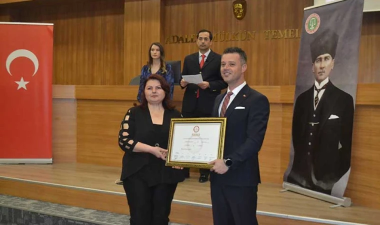 CHP'nin Çorlu'daki Zaferi: Ahmet Sarıkurt Yeniden Başkan Seçildi!