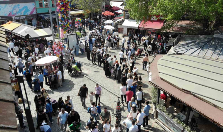 Edirne’de metrelerce uzayan tava ciğer kuyruğu havadan görüntülendi