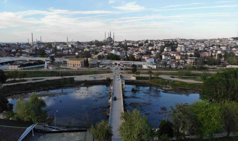 Edirne’de Tunca Nehri kuruma noktasına geldi