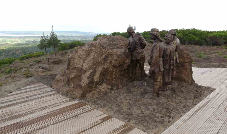 (Özel) 109 yıl önce o tarihi fotoğrafının çekildiği noktaya anıt yapıldı