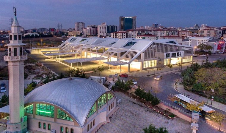 Çorlu Belediyesi'nin Büyük Hayallerle Tamamladığı Pazar Yeri Yetersiz Kalıyor!!