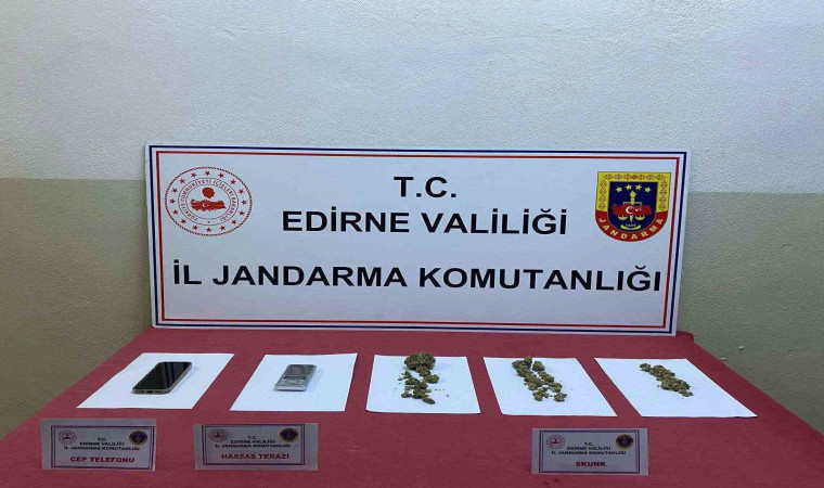 Edirne’de uyuşturucu madde ve hassas terazi ele geçirildi