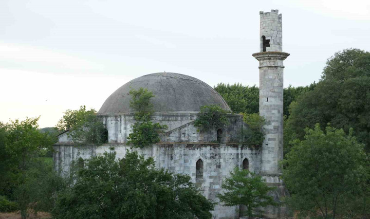 5 buçuk asırlık Evliya Kasım Paşa Camii yok olma tehlikesi yaşıyor