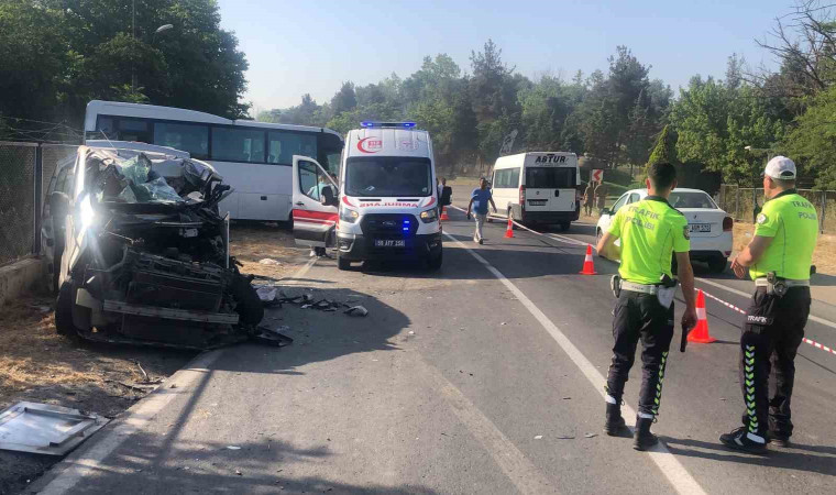 Tekirdağ’da iş servisi ile panelvan çarpıştı: 2 ölü, 10 yaralı