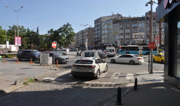 Atatürk Meydanı’ndaki Kavşak Düzenleme Bekliyor