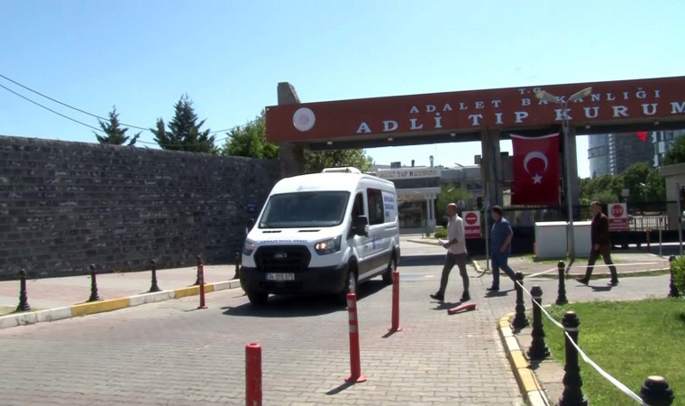 Beylikdüzü’nde öldürüldükten sonra 6 parçaya ayrılan genç kızın cenazesi Adli Tıp Kurumundan teslim alındı