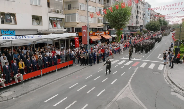 Çorlu Atatürk Meydanı’nda Zafer Bayramı Coşkusu