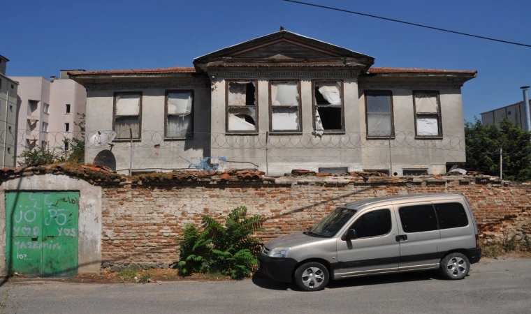 Ziya Bey Konağı’nı Güvenlik Bekliyor