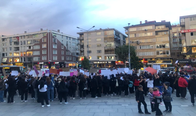 Cinayetlere Karşı Kadınlar Meydanlara Çıktı