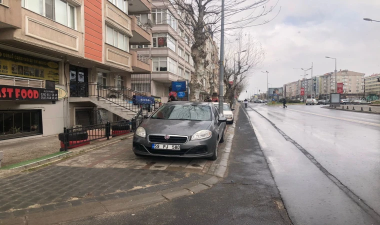 Çorlu’nun En Büyük Sorunu; Kaldırım İşgalleri