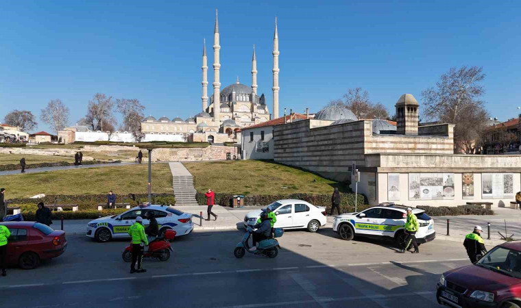 Edirne’de motosiklet sürücülerine sıkı denetim