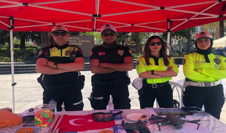 Trafik Haftasında Bilgilendirme Standı Açıldı
