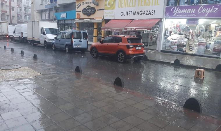 Yağan Yağmur Herkesi Sevindirdi