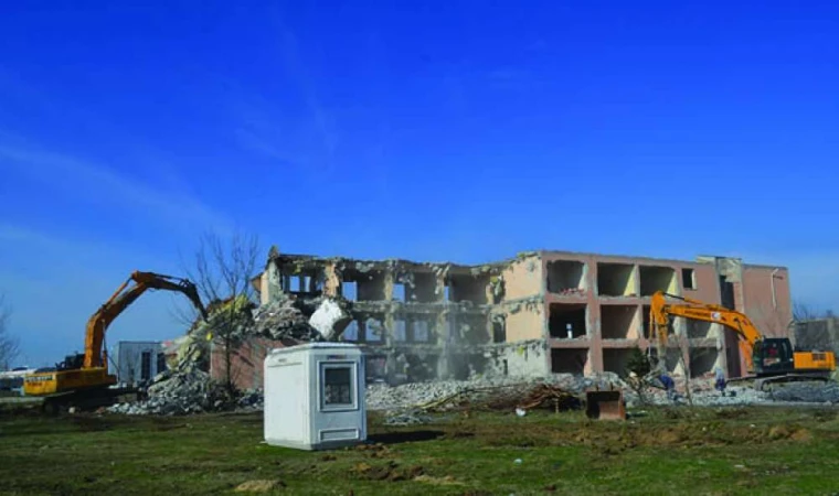 22 Dönümlük Arazi Hizmet Bekliyor