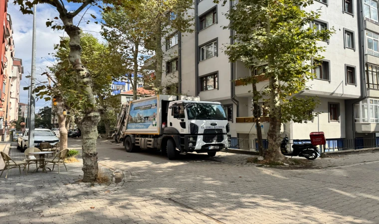 Kamyonu Bıraktı, Eve Çıktı, Mahalleyi Koku Sardı
