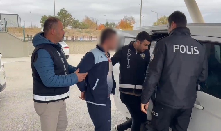 Muratlı’da aile faciası davası sürüyor: Annesini babasını öldürmüştü
