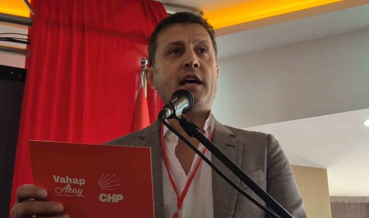 CHP Tekirdağ İl Kongresi’nde büyük kriz: ”Kovun beni” diyerek salonu terk etti