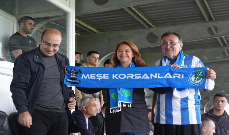 Müge Başkan Takımını Yalnız Bırakmadı!