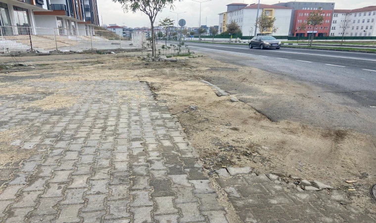 Alt Yapı Kurumları Kazıp Bırakıyor