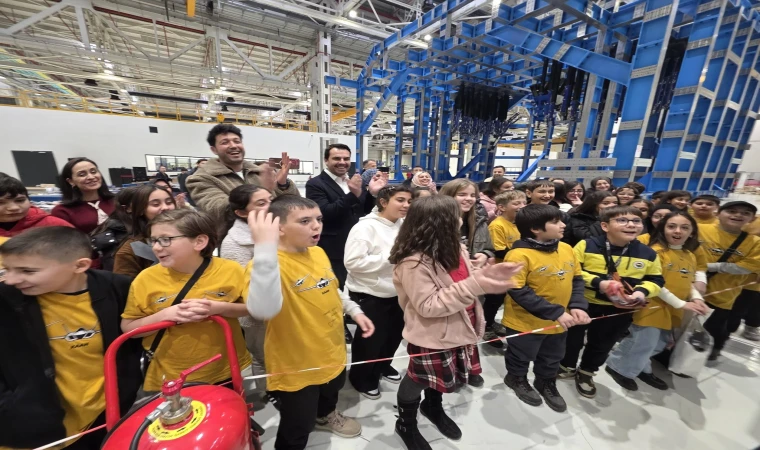 Çorlulu Öğrenciler Kaan Uçağını Yakından Gördü