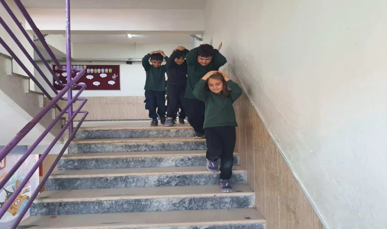 Deprem Haftasında Farkındalık Eğitimleri Verildi