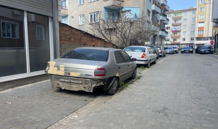 Hurda Araçlar Sokaklardan Neden Kaldırılmıyor?