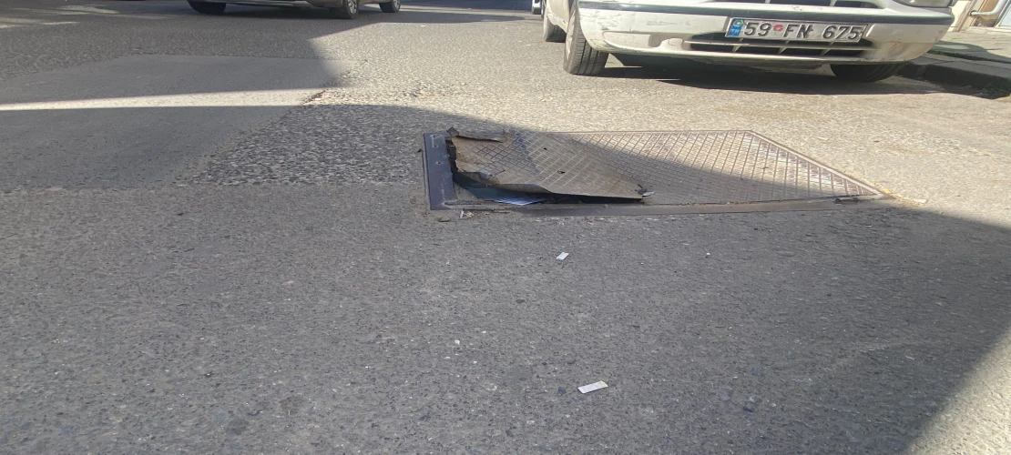 Kemalettin Mahallesi’nde Yol Tehlike Saçıyor