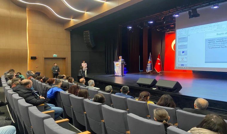 Aileler İçin Konferans Düzenlendi