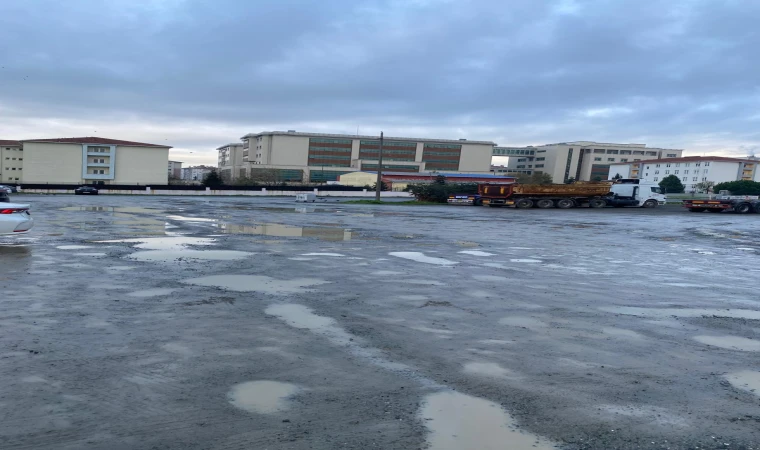 Başkan Atasever Okullar Bölgesine Yine İsyan Etti