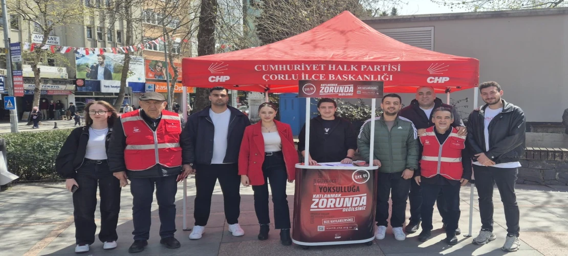 CHP Yine Üyelik Standı Açtı
